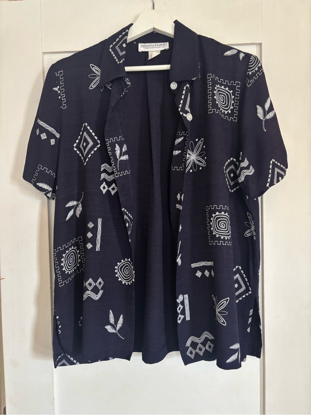 Draper’s & Damon’s | Vintage Navy Embroidered Southwestern Button-Down Shirt